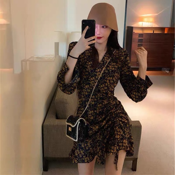 Korean Style Front String Floral Dress - Picture 5 of 5